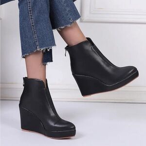 NWOT 2024 Autumn, Early Winter Modern Platform Ankle Ladies Wedge Heels